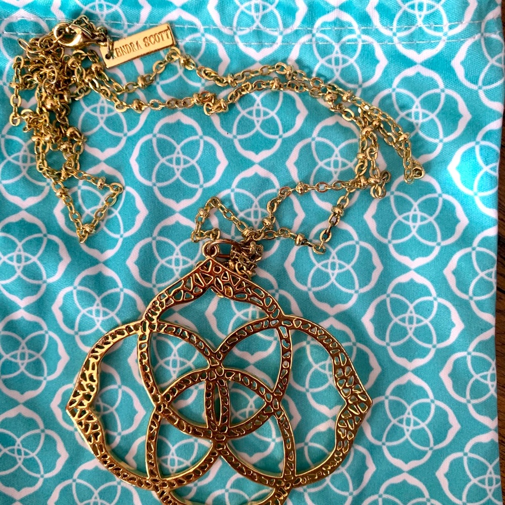 Kendra Scott emblem necklace